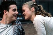 Freddie Prinze Jr. and Julia Stiles in “Down to You”