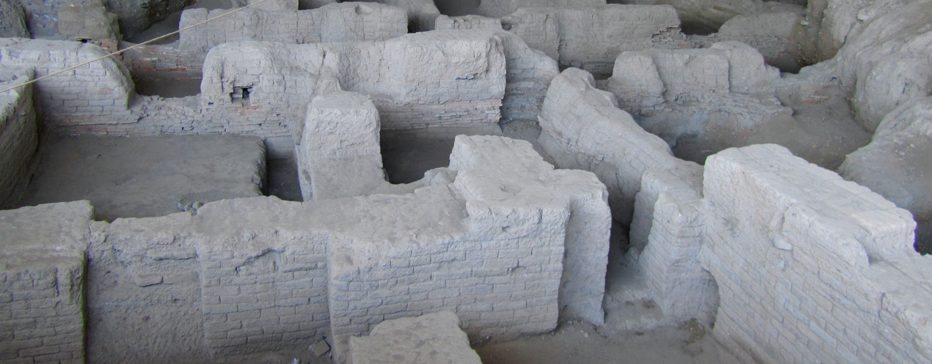 Ruins of ancient Achmetha (aka Ecbatana). Photographer: Behzad39. License: (Creative Commons Attribution-Share Alike 4.0). Cropped.